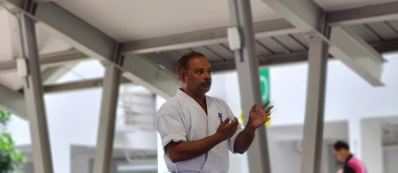 Students practising Kyokushin kata